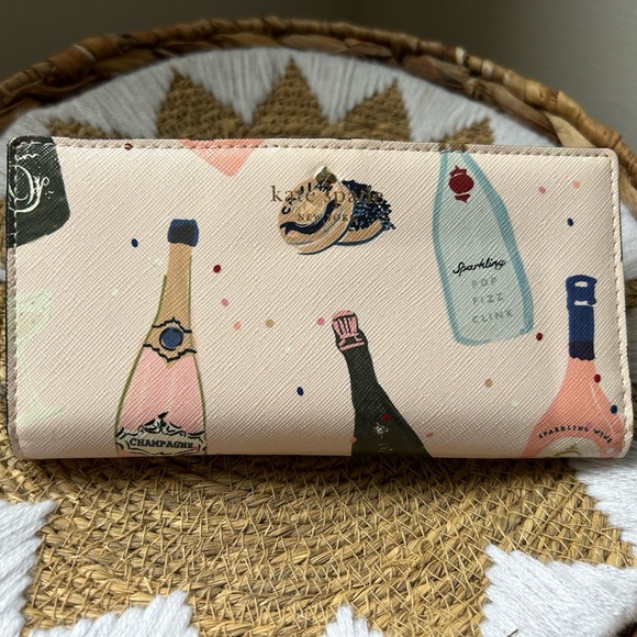 BNWT Kate Spade wallet champagne and caviar print - Picture 5 of 7